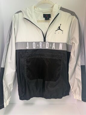 Jordan Men’s Black, White & Gray Half-Zip Windbreaker